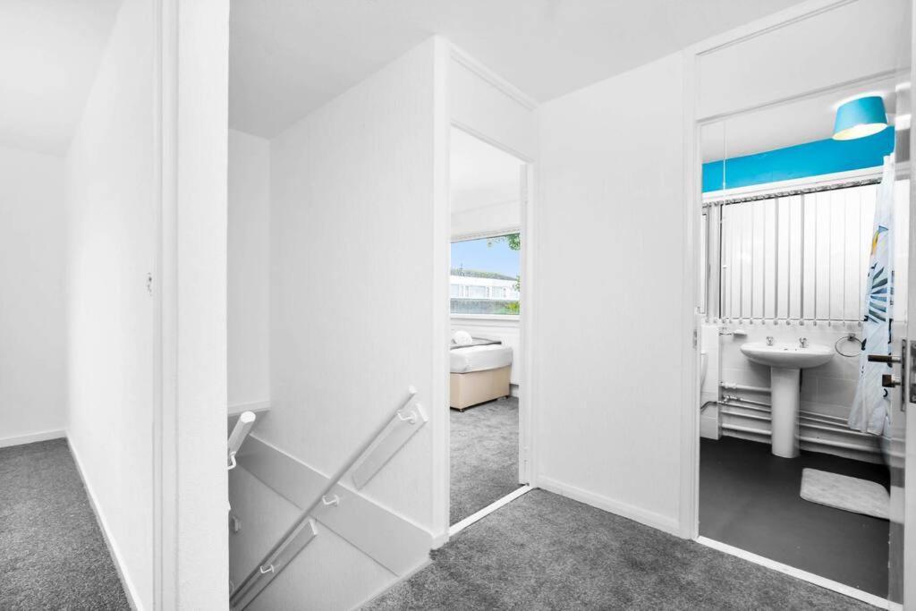 Вилла Jlr,Nec,B'Ham Airport,Entire House,Wi-Fi,Netflix Бирмингем Экстерьер фото